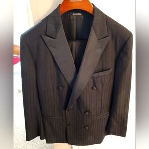 Lombardo double breasted tuxedo in silk, wool and satin. Size 44 reg w38 l36